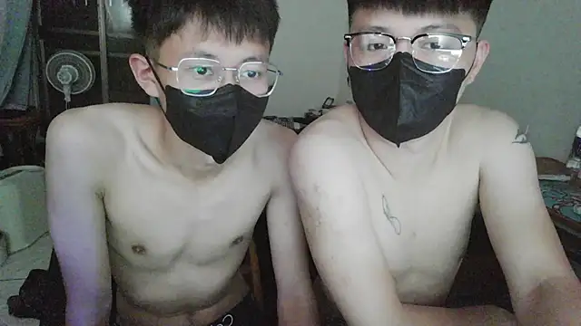 zhu000000 online show from 04.11.26