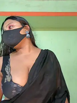 Snapshot of Shneeha_le chatting on 04.03.26 Shneeha le online show from 04.03.26