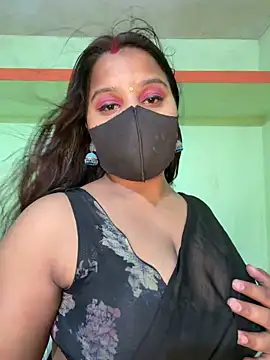 Snapshot of Shneeha_le chatting on 04.04.26 Shneeha le online show from 04.04.26