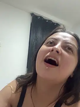 SarahCastro1  online show from 04.28.26