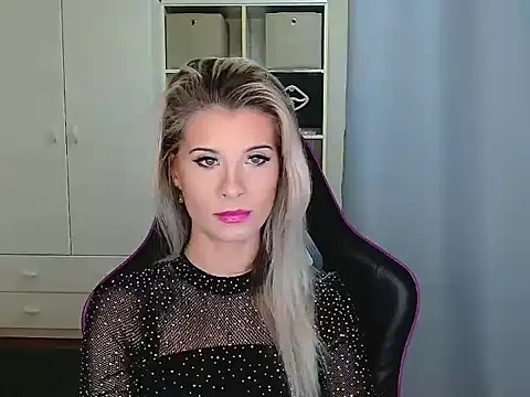 KristineGlow online show from 12.05.25