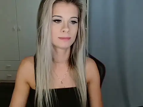 KristineGlow online show from 12.05.25