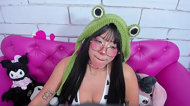 SafiroAgataaa online show from 11.04.25