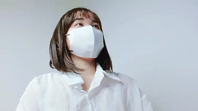 Snapshot of Zinzin_chan chatting on 09.26.25 Zinzin chan online show from 09.26.25