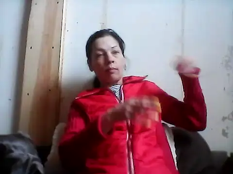 Snapshot of Milana38 chatting on 05.14.26 Milana38 online show from 05.14.26