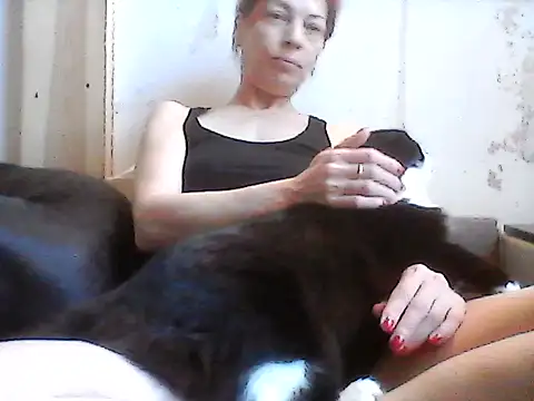 Snapshot of Milana38 chatting on 05.27.26 Milana38 online show from 05.27.26