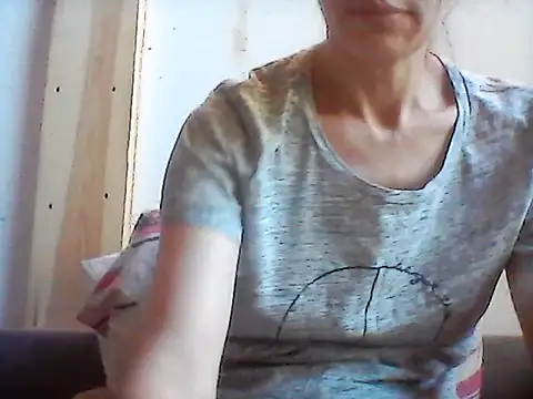 Snapshot of Milana38 chatting on 06.18.26 Milana38 online show from 06.18.26