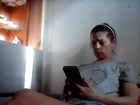 Snapshot of Milana38 chatting on 06.18.26 Milana38 online show from 06.18.26