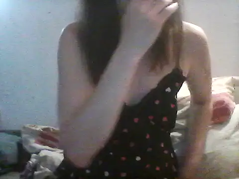 Snapshot of Milana38 chatting on 06.19.26 Milana38 online show from 06.19.26