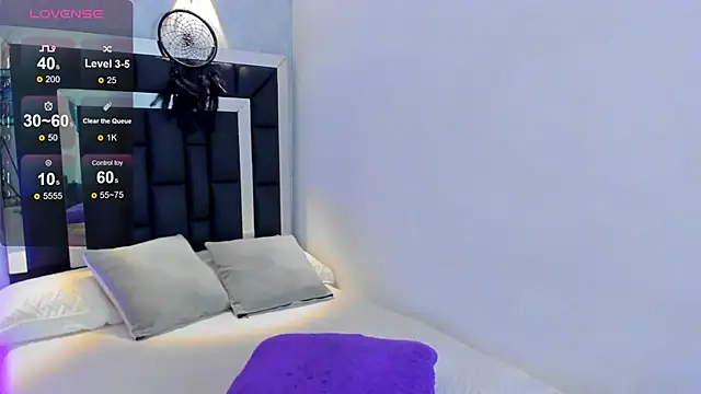 Snapshot of elian_7 chatting on 06.19.26 elian 7 online show from 06.19.26