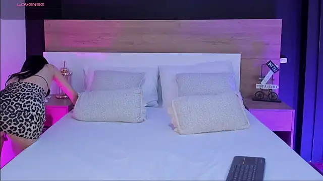 Snapshot of MiaTaylorSweet chatting on 01.18.26 MiaTaylorSweet online show from 01.18.26