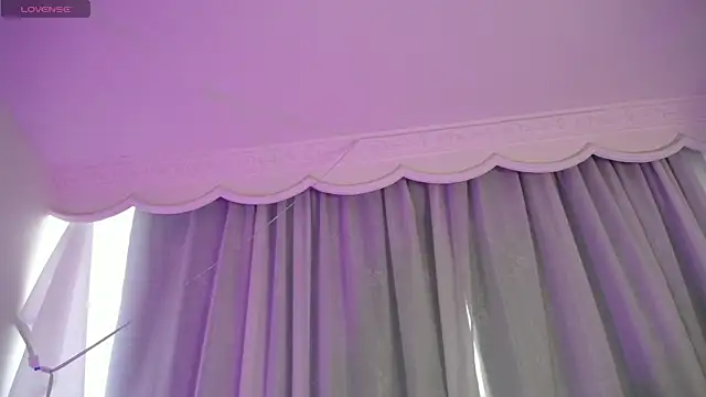 Annie A  online show from 09.27.25