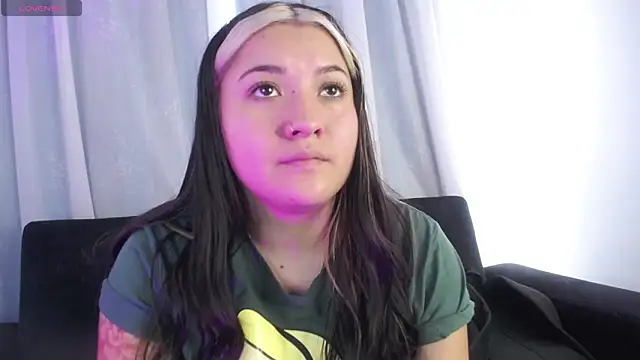 Annie A  online show from 09.30.25