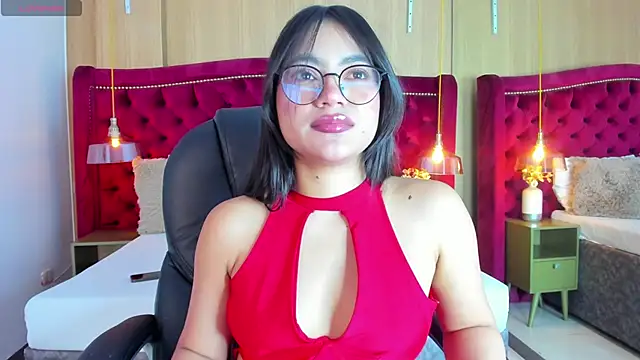 Snapshot of kendalFox_ chatting on 09.27.25 kendalFox online show from 09.27.25