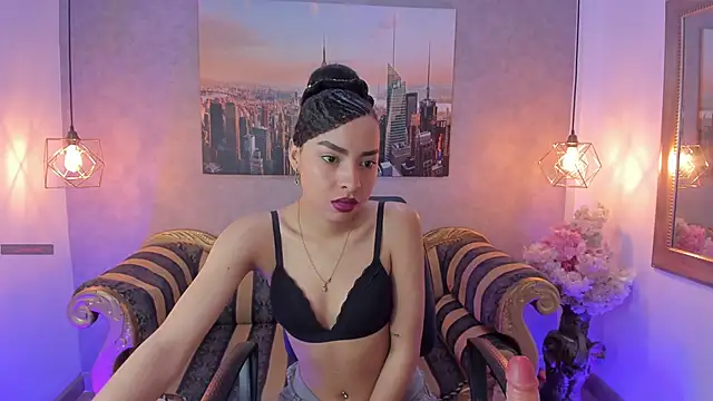 Snapshot of Lucia_jane chatting on 09.12.25 Lucia jane online show from 09.12.25