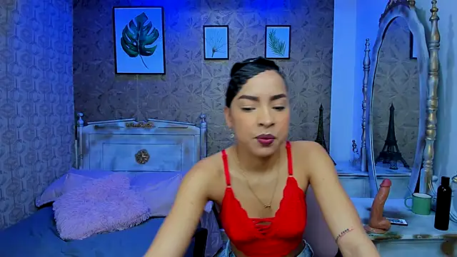 Snapshot of Lucia_jane chatting on 10.11.25 Lucia jane online show from 10.11.25