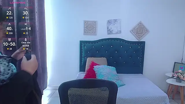 Snapshot of SammySmall_F_w chatting on 03.14.26 SammySmall F w online show from 03.14.26