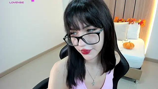 nessnesta online show from 10.05.25