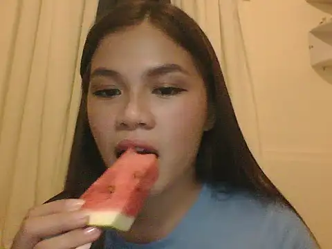 Snapshot of Zachariah_05 chatting on 06.15.26 Zachariah 05 online show from 06.15.26
