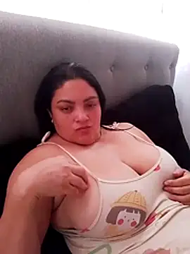 tiffany Johnson1 online show from 11.30.25