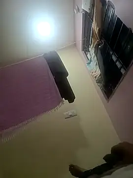 Snapshot of bobby3374 chatting on 09.17.25 bobby3374 online show from 09.17.25