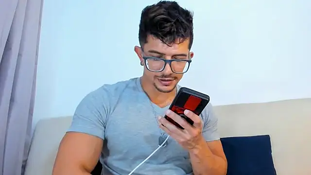 Snapshot of AnibalSteam chatting on 03.19.26 AnibalSteam online show from 03.19.26