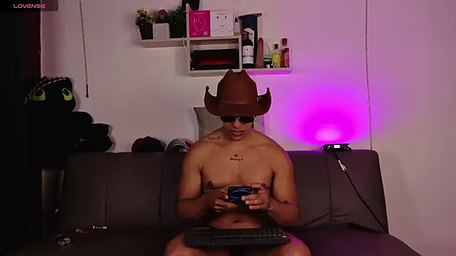 Snapshot of aaron_miller97 chatting on 02.18.26 aaron miller97 online show from 02.18.26