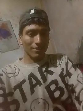 Snapshot of Bebicho14 chatting on 12.21.25 Bebicho14 online show from 12.21.25