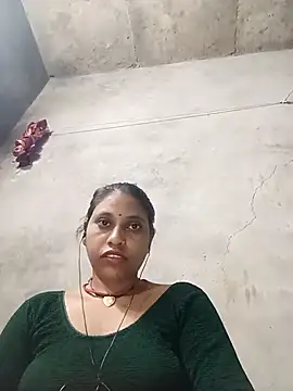 Snapshot of Sandhya_x chatting on 09.15.25 Sandhya x online show from 09.15.25