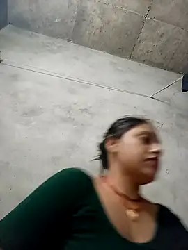 Snapshot of Sandhya_x chatting on 09.17.25 Sandhya x online show from 09.17.25