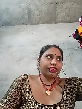 Snapshot of Sandhya_x chatting on 10.08.25 Sandhya x online show from 10.08.25