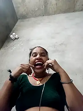 Snapshot of Sandhya_x chatting on 10.08.25 Sandhya x online show from 10.08.25