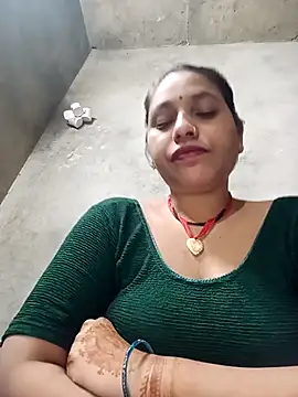 Snapshot of Sandhya_x chatting on 10.22.25 Sandhya x online show from 10.22.25