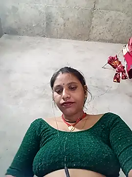 Snapshot of Sandhya_x chatting on 10.24.25 Sandhya x online show from 10.24.25