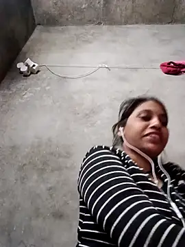 Snapshot of Sandhya_x chatting on 11.08.25 Sandhya x online show from 11.08.25