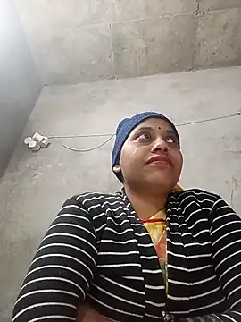 Snapshot of Sandhya_x chatting on 11.15.25 Sandhya x online show from 11.15.25