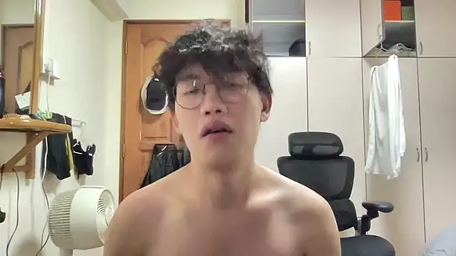 Passionatetwink2 online show from 11.05.25