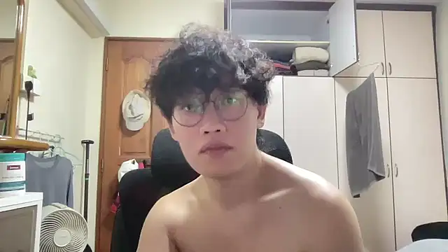 Passionatetwink2 online show from 03.19.26