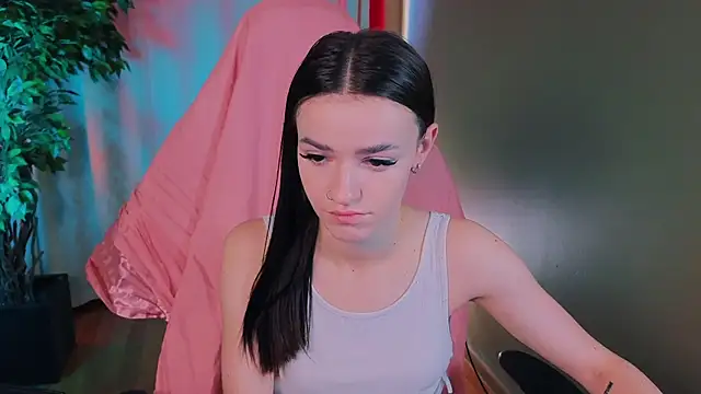 E l i z e  online show from 09.26.25