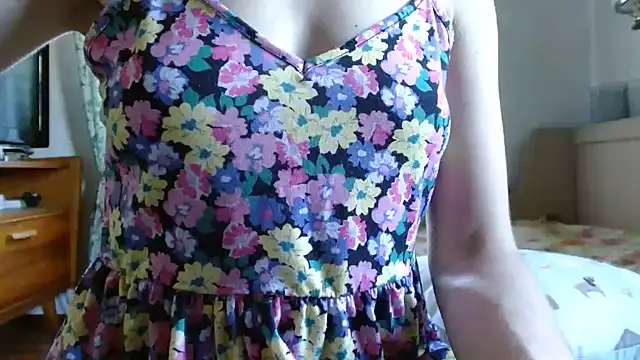 Snapshot of LorraineOSun chatting on 06.29.26 LorraineOSun online show from 06.29.26