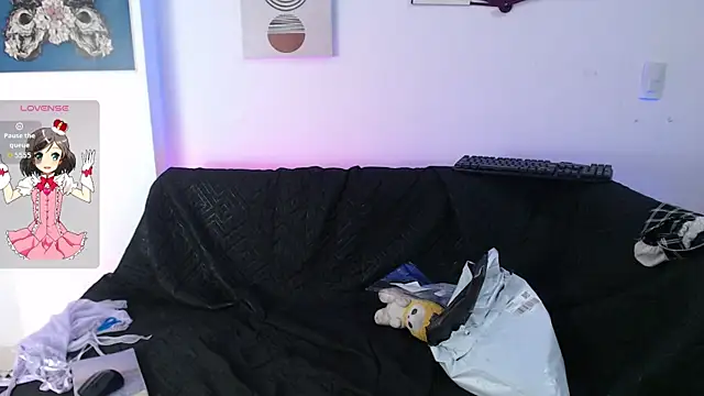 Laramucci online show from 12.17.25