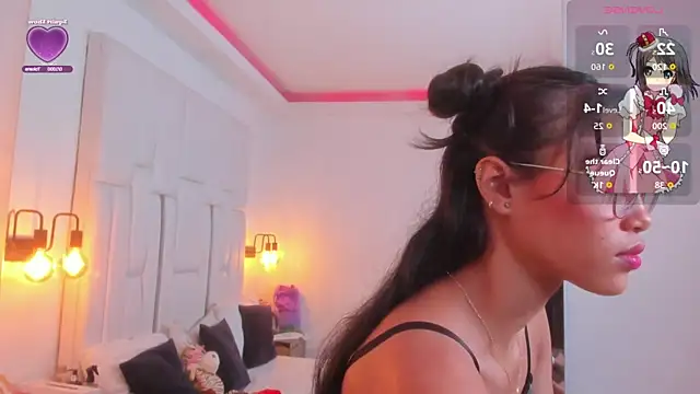 Snapshot of miyu_lu chatting on 11.25.25 miyu lu online show from 11.25.25