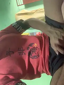 Snapshot of uniquesexyboy5689 chatting on 10.02.25 uniquesexyboy5689 online show from 10.02.25