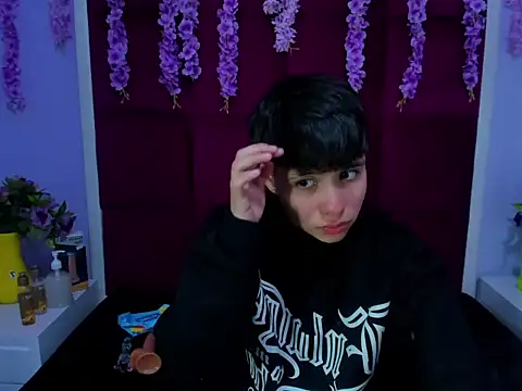 Bruno Cruzz online show from 10.29.25