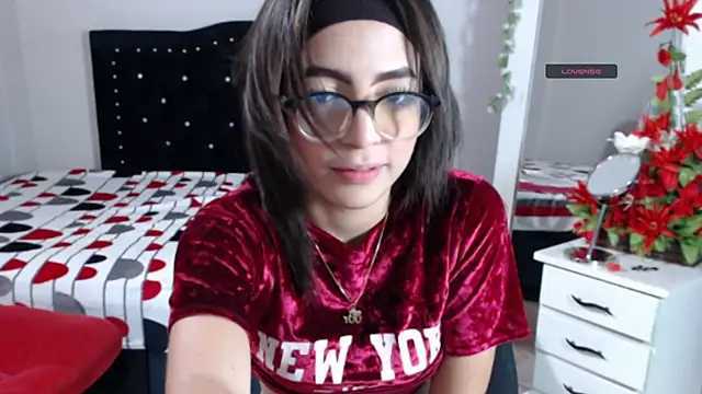 Coraline Playful online show from 09.20.25