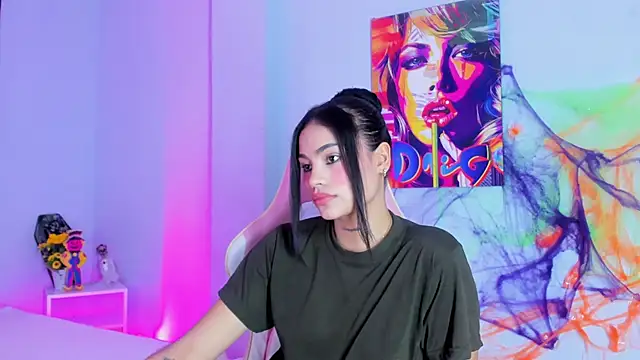 Snapshot of SammyRose_ chatting on 10.25.25 SammyRose online show from 10.25.25