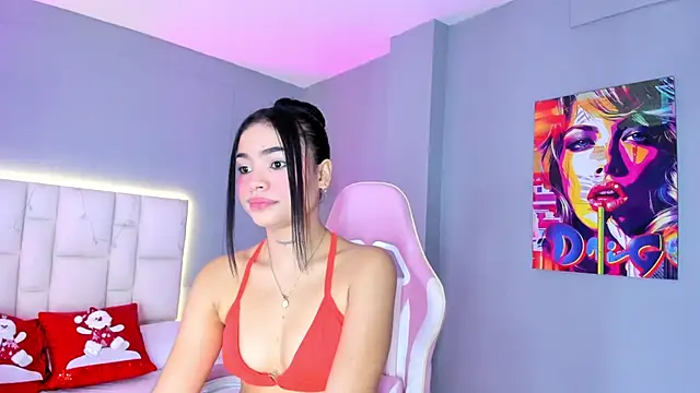 Snapshot of SammyRose_ chatting on 12.04.25 SammyRose online show from 12.04.25