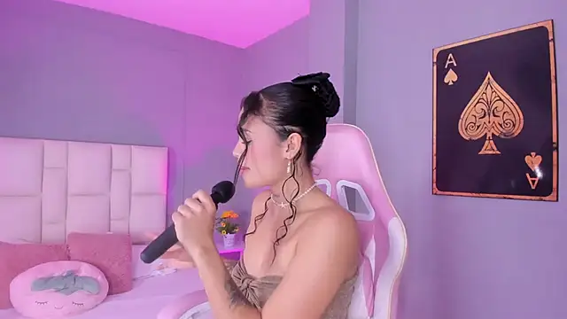 Snapshot of SammyRose_ chatting on 03.05.26 SammyRose online show from 03.05.26