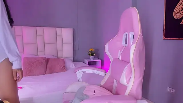 Snapshot of SammyRose_ chatting on 03.07.26 SammyRose online show from 03.07.26