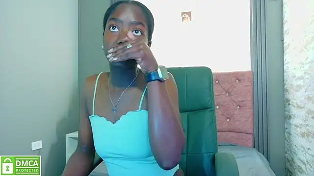 Snapshot of katia_green1 chatting on 09.23.25 katia green1 online show from 09.23.25